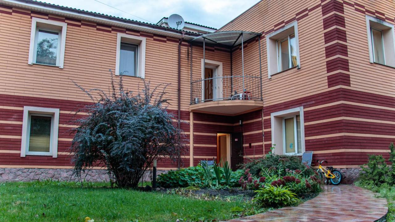 Arcobaleno Home Kiew Exterior foto